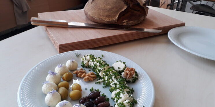 Brot und Käseplatte